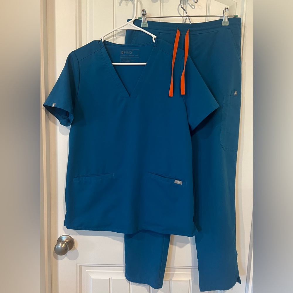 FIGS Medium Yola Pant & Medium Casma Top